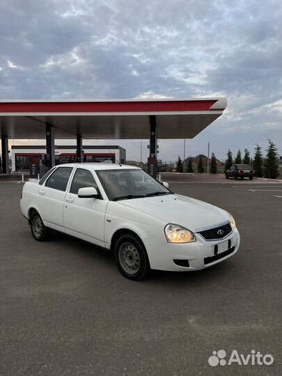 Капот LADA priora 2