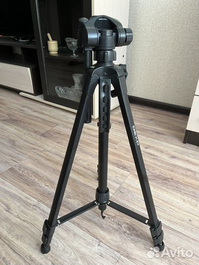 Штатив для фотоаппарата