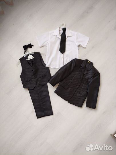 Костюм+рубашка+галстук на мальчика 116см