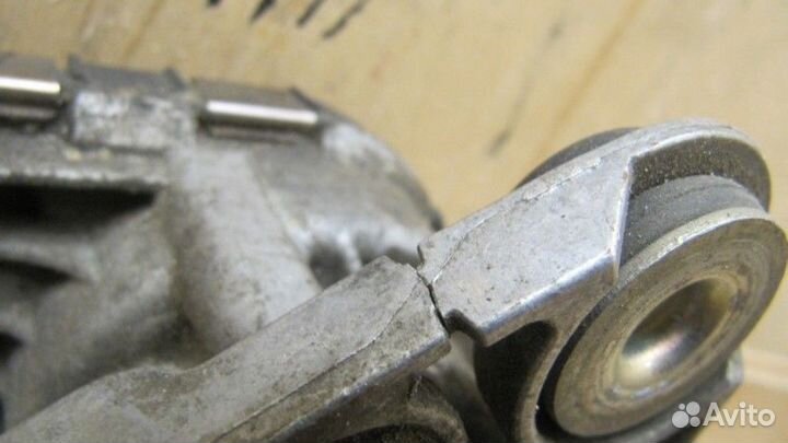 Моторчик стеклоочистителя передний Ford Focus III