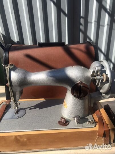 Швейная машина подольск ручная