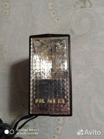 Плёночный фотоаппарат Зенит ет с фотовспышкой