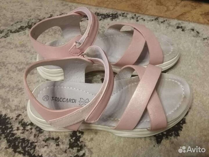 Сандали для девочки