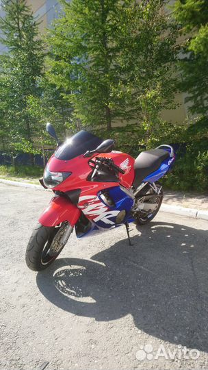 Мотоцикл Honda CBR 600F