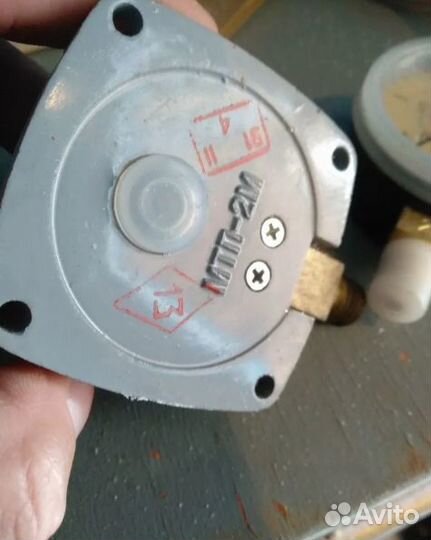 Манометр показывающий мтп-1М,2М,1М СССР