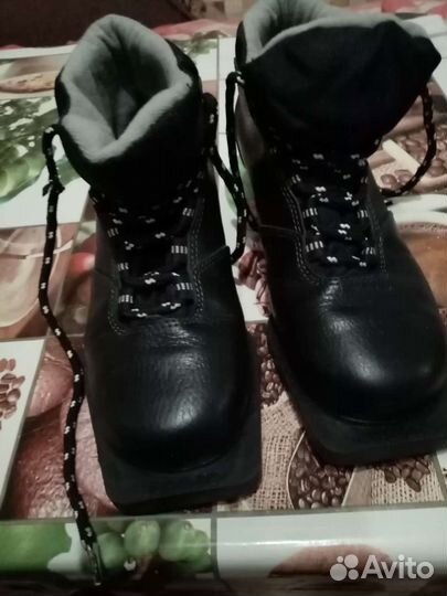 Лыжные ботинки детские 35