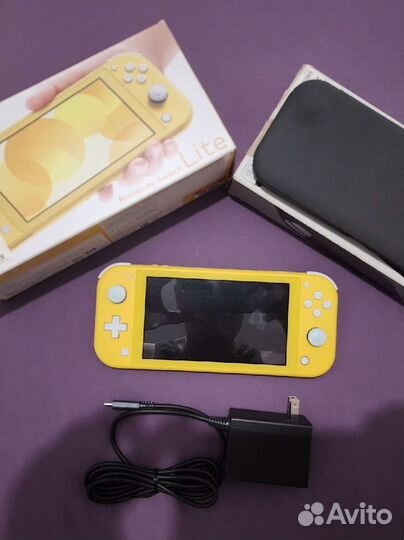 Nintendo Switch Lite на гарантии