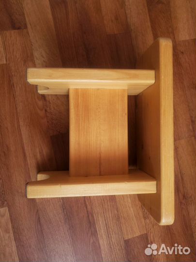 Табурет деревянный