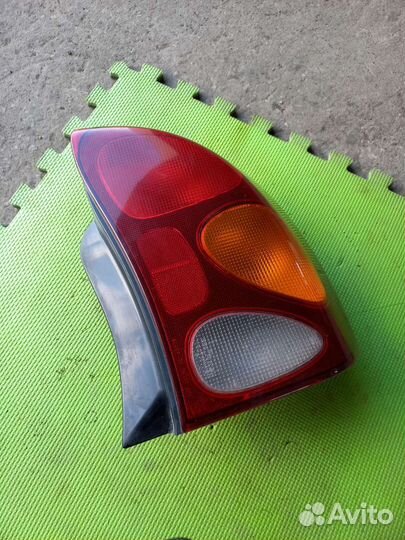 Фонарь-задний правый 
