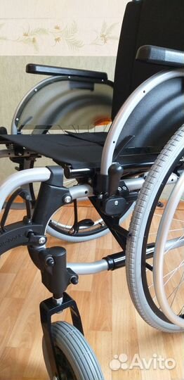 Кресло-коляска 