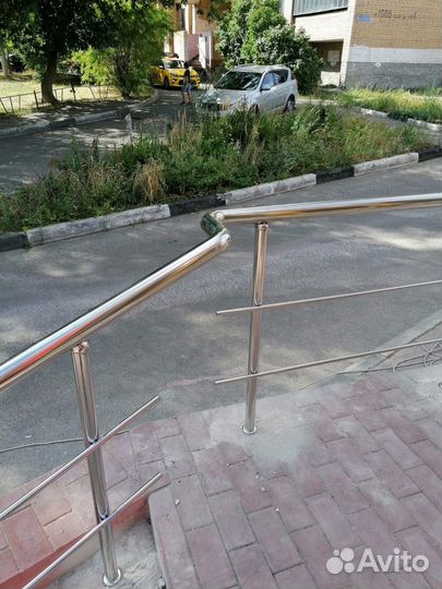 Поручни для лестниц