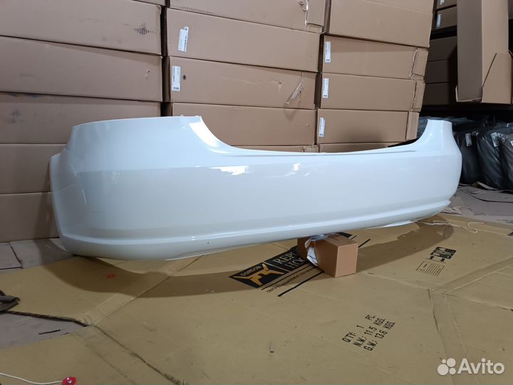 Бампер задний volkswagen polo белый - C9A