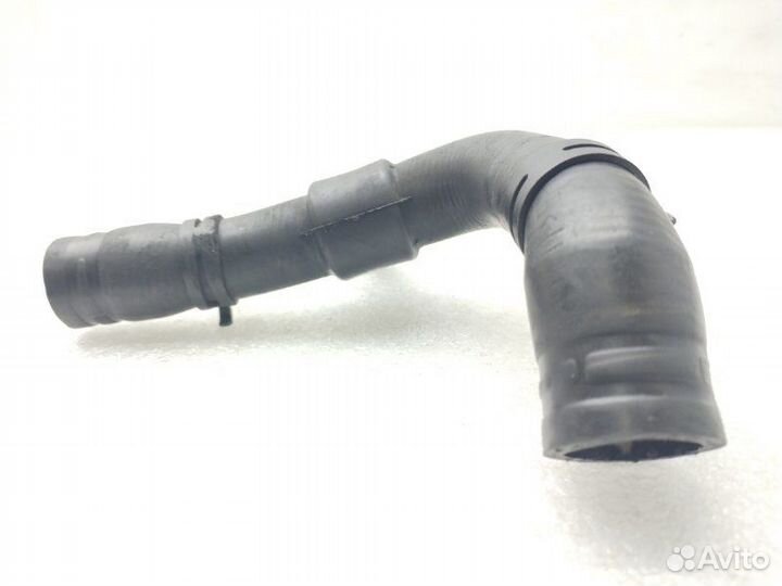 Патрубок системы охлаждения Mercedes-Benz C-Class