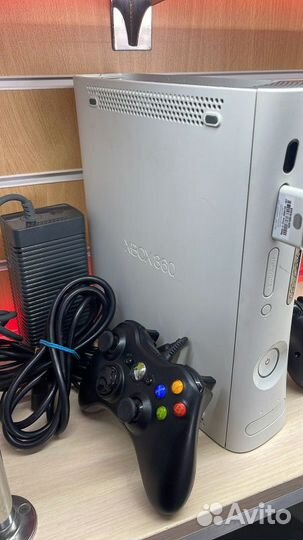 Игровая приставка - Xbox 360