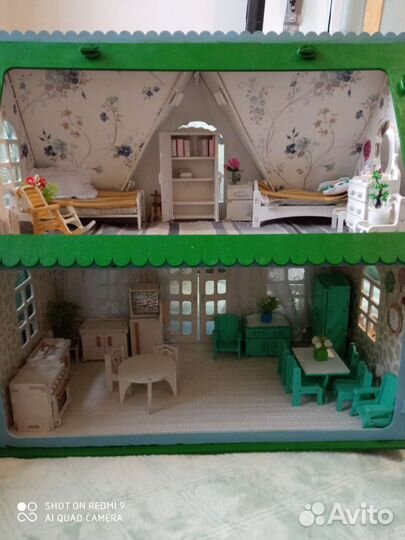 Домик кукольный