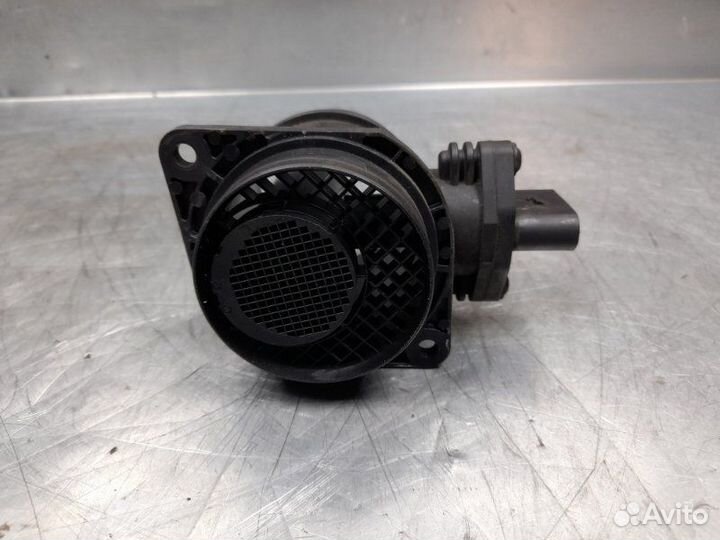 Расходомер воздуха (массметр) Skoda Octavia (A5