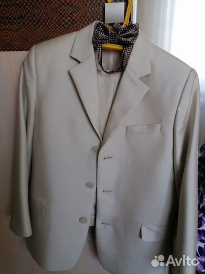 Классический элегантный костюм для мальчика