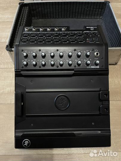 Микшерный пульт Mackie DL1608