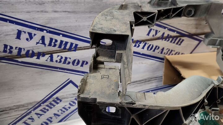 Панель передняя (телевизор) Ford Kuga 2