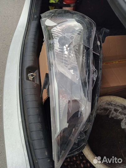 Hyundai solaris фара левая