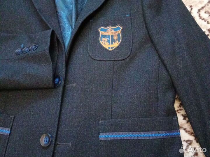 Костюм школьный