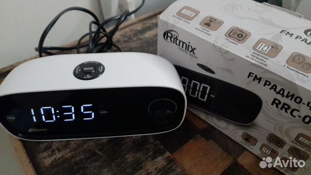 Стильные радио-часы Ritmix RRC-090