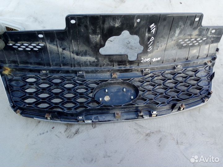 Решетка радиатора Kia Rio