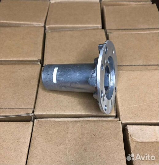 Втулка бокового зеркала VW T5, T6 Amarok