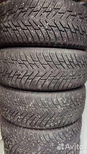 Nokian Tyres Hakkapeliitta 8 215/60 R16