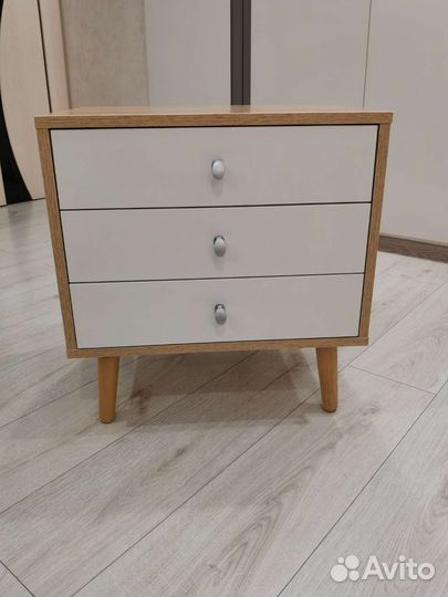 Тумба прикроватная