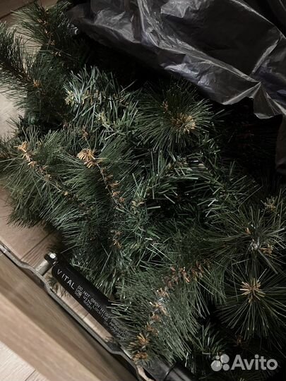 Елка искусственная 240