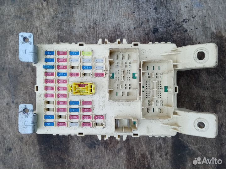 Блок предохранителей/салонный на Киа Рио 3/015г