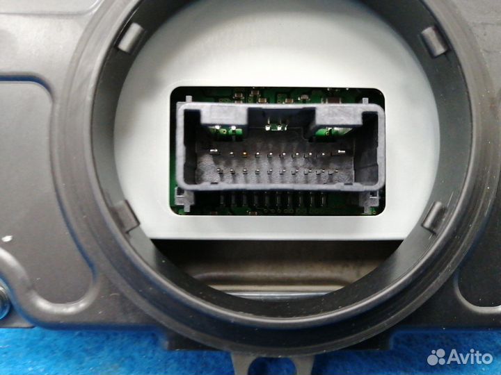 Блок управления фарой левый LED 89907-42060 Toyota