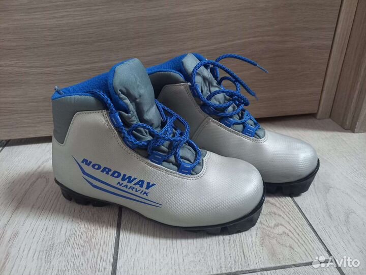 Лыжные ботинки