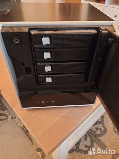 Видеорегистратор divar IP 3000 Bosch