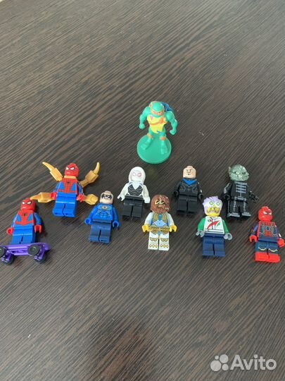 Lego мини фигурки