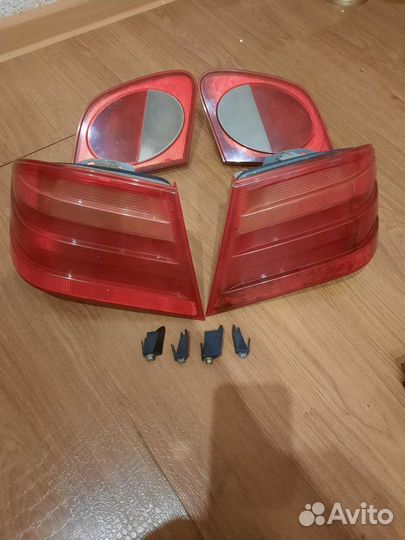 Задние фонари Мерседес 210