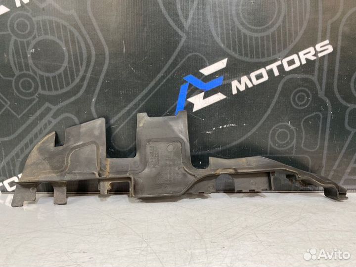 Воздуховод радиатора левый Audi A4 B6 ASN 2004