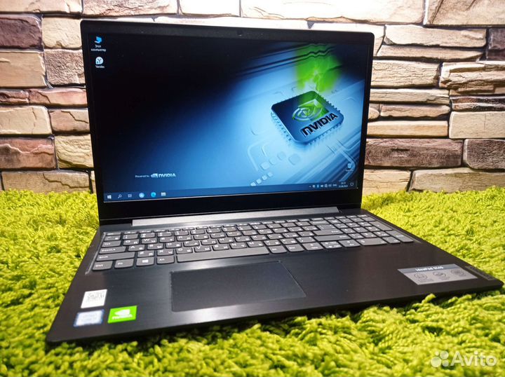 Игровой Lenovo Core i3-7020 8Gb SSD GeForce MX110