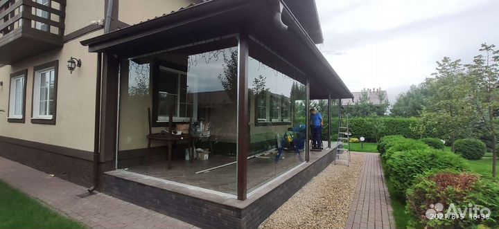 Монтажник изделий из стекла