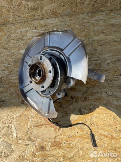 Кулак поворотный задний правый Bmw 5 Серия F07 N20