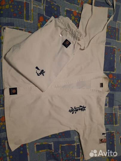 Кимоно для каратэ с амуницией