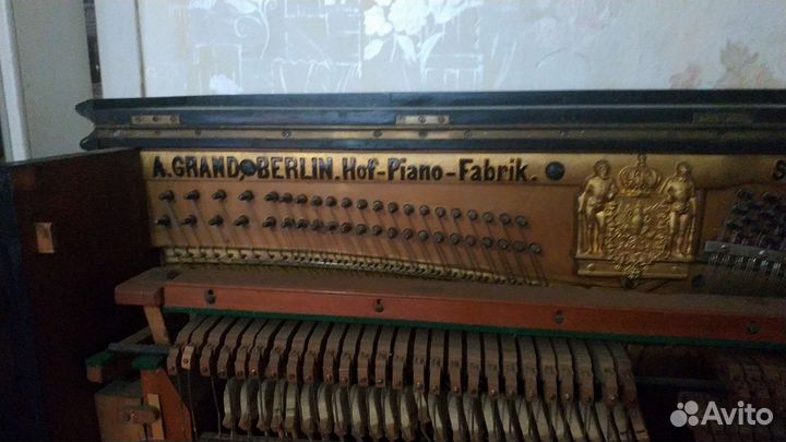 Антикварное пианино