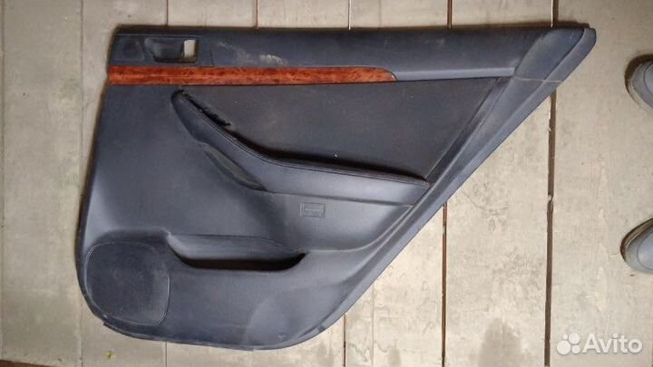 Дверные карты Toyota Avensis 2 T250 2.0