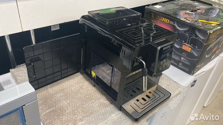 Кофемашина автоматическая Rooma RM-A6PB черный