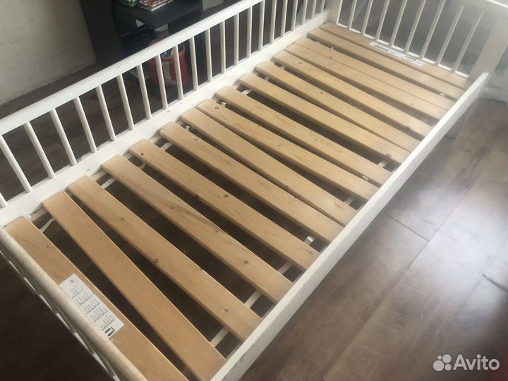 Детская кровать IKEA с матрасом