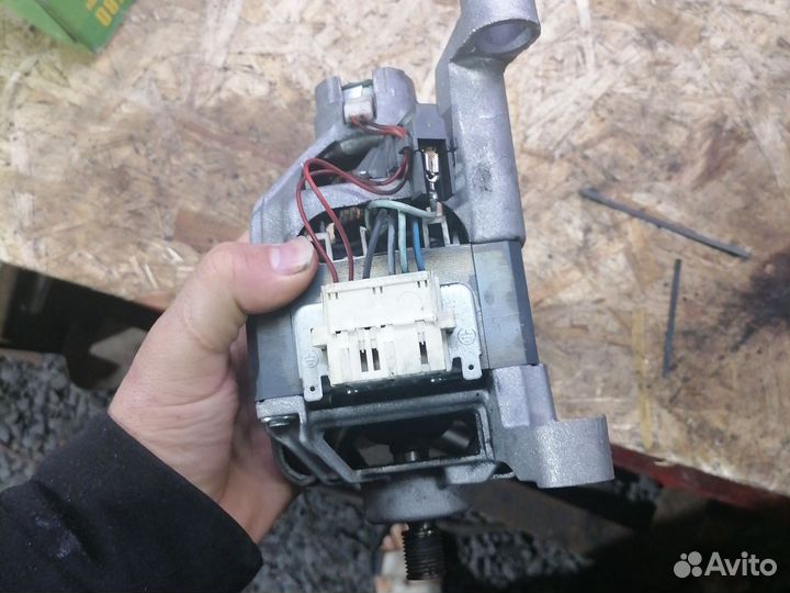 Двигататель стиральной машины