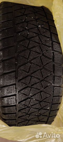 Bridgestone Blizzak DM-V2 235/55 R19 105T
