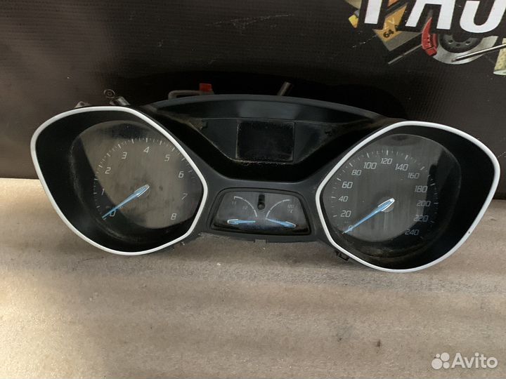Ford focus 3 щиток приборов