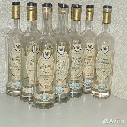 Бутылки и коробки от элитного коньяка